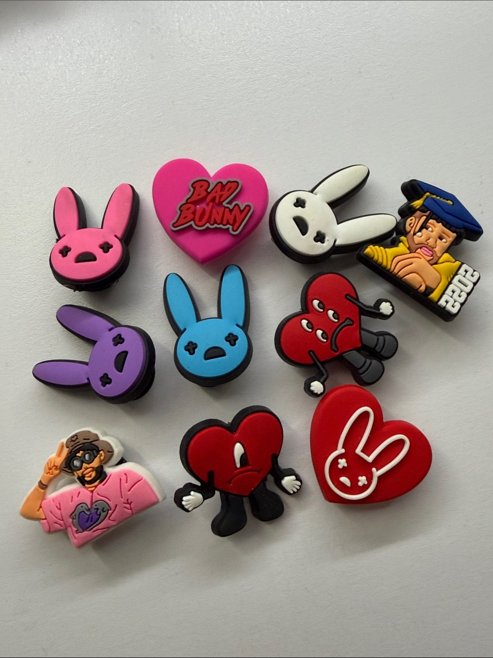 CROCS Multicolor bad Bunny & Heart Jibbitz Charm Set